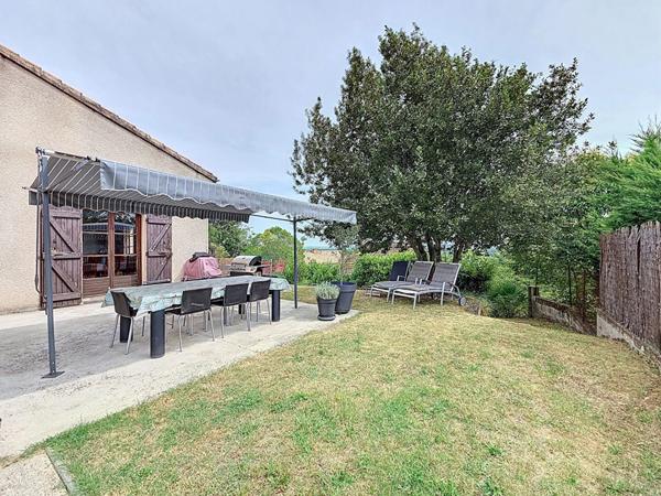 Exclusivité Nestenn. Grand maison familiale 6 pièces de 158m² sur un terrain arboré et piscinable de 700m²