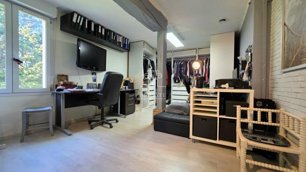 Gabarret (40310) MAISON T7 - 159M² EN CAMPAGNE AVEC DEPENDANCE, PISCINE, GARAGES ET JARDIN AUTOUR / PROCHE GABARRET