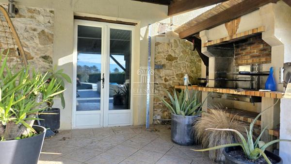 Gabarret (40310) MAISON T7 - 159M² EN CAMPAGNE AVEC DEPENDANCE, PISCINE, GARAGES ET JARDIN AUTOUR / PROCHE GABARRET