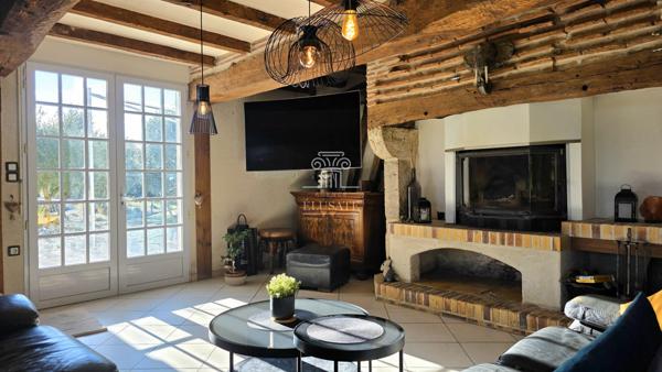 Gabarret (40310) MAISON T7 - 159M² EN CAMPAGNE AVEC DEPENDANCE, PISCINE, GARAGES ET JARDIN AUTOUR / PROCHE GABARRET