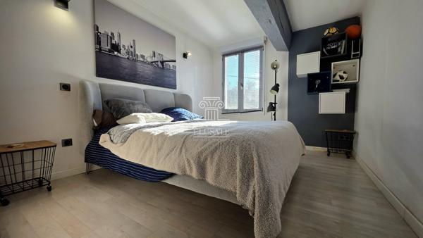 Gabarret (40310) MAISON T7 - 159M² EN CAMPAGNE AVEC DEPENDANCE, PISCINE, GARAGES ET JARDIN AUTOUR / PROCHE GABARRET