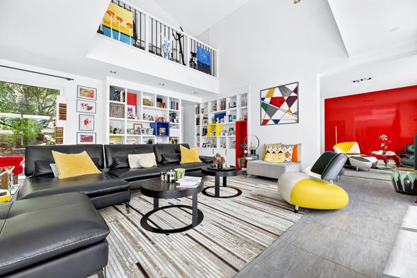 ÉLÉGANCE CONTEMPORAINE AU COEUR D'UN ÉCRIN DE VERDURE Maison Périgueux 7 pièce(s) 250 m2 Perigueux
