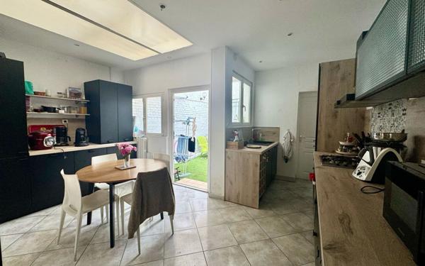 Maison à vendre    5 pièces • 122 m2 Saint-Quentin