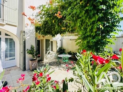 Maison (prestige) à vendre 8 pièces 218 m² Barbentane