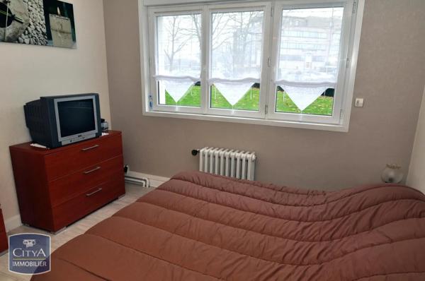 Appartement à louer 4 pièces 82.7m² Maubeuge (59600)