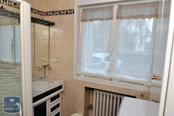 Appartement à louer 4 pièces 82.7m² Maubeuge (59600)