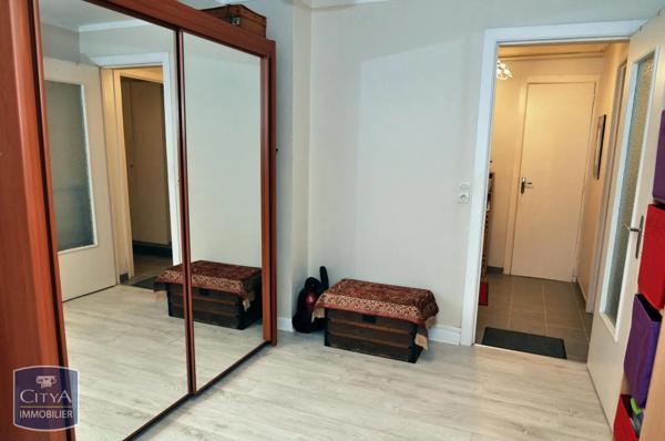 Appartement à louer 4 pièces 82.7m² Maubeuge (59600)