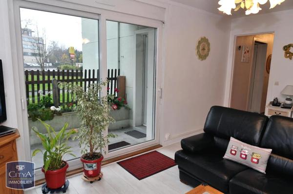 Appartement à louer 4 pièces 82.7m² Maubeuge (59600)