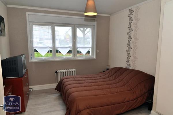 Appartement à louer 4 pièces 82.7m² Maubeuge (59600)