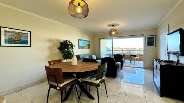 Appartement traversant 3P 61 m² terrasse parking