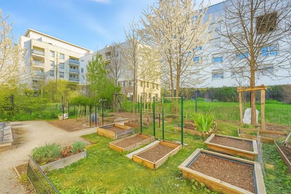 À vendre - T3, 3 pièces situé à Saint-Priest (69800)