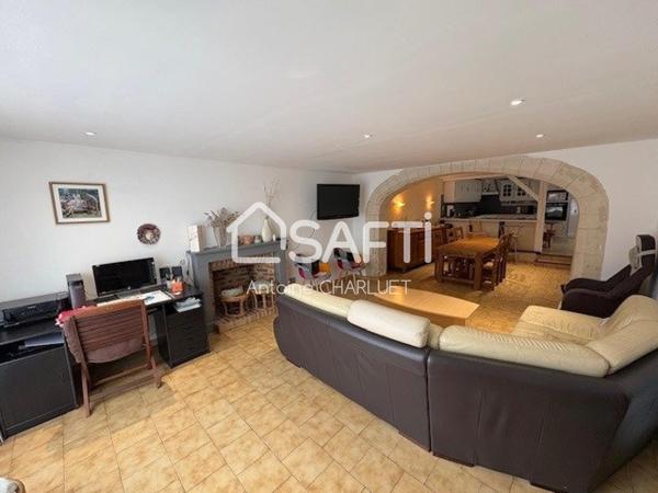 Maison, quatre chambres entièrement rénové.