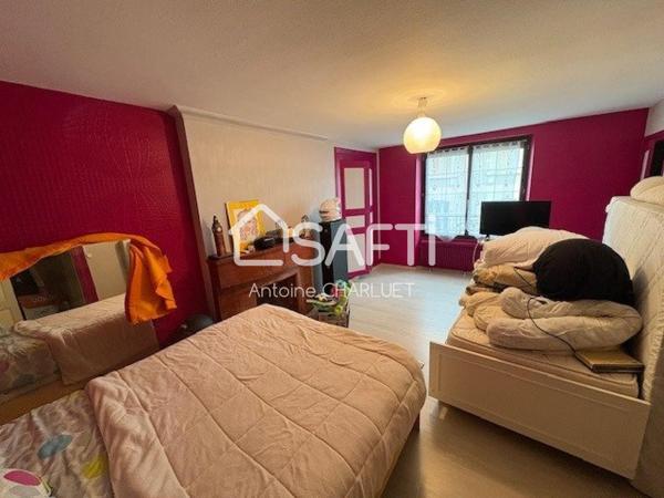 Maison, quatre chambres entièrement rénové.