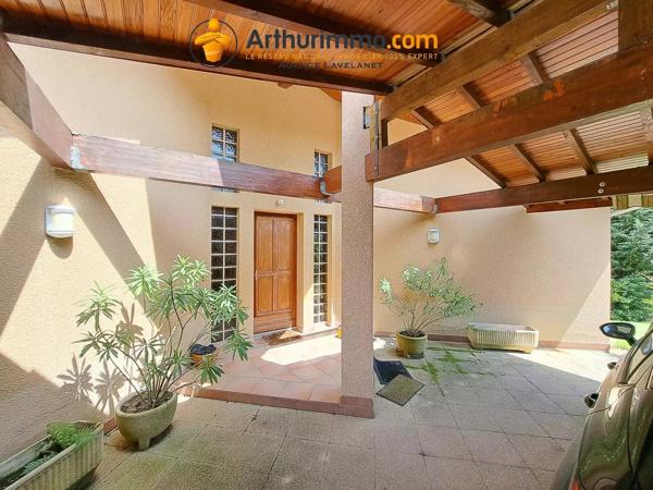 Vente                                                      Maison
                        
                     6 pièces                      168 m2                     à Saint-Girons