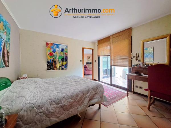 Vente                                                      Maison
                        
                     6 pièces                      168 m2                     à Saint-Girons