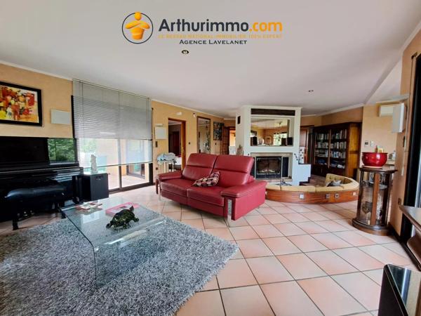 Vente                                                      Maison
                        
                     6 pièces                      168 m2                     à Saint-Girons