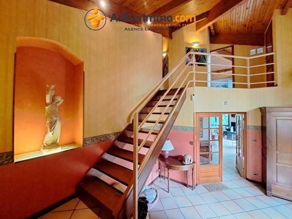 Vente                                                      Maison
                        
                     6 pièces                      168 m2                     à Saint-Girons