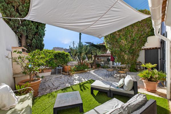 Marseille (13007) Maison individuelle avec jardin arboré – Vallon des Auffes – Marseille 7e