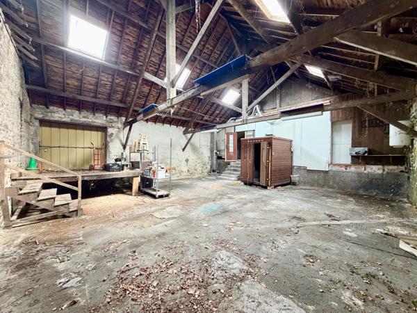 Local commercial de 72 m²+ Hangar de 105  m² en hypercentre.