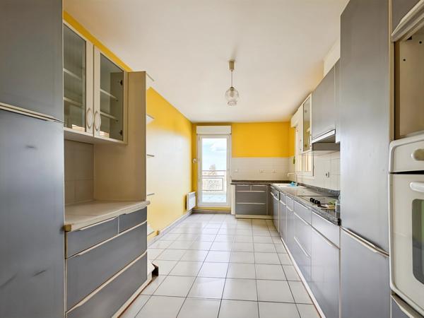 ✨ 126 m² au dernier étage – Un appartement à réinventer selon vos envies
