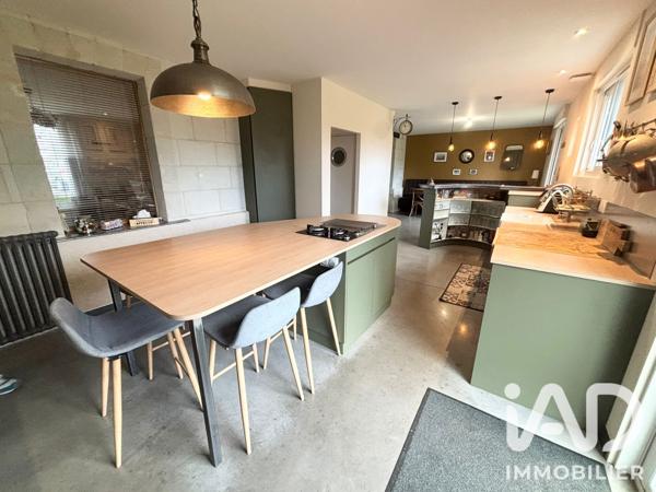 Maison à vendre 9 pièces 215 m² Beaufort-en-Anjou