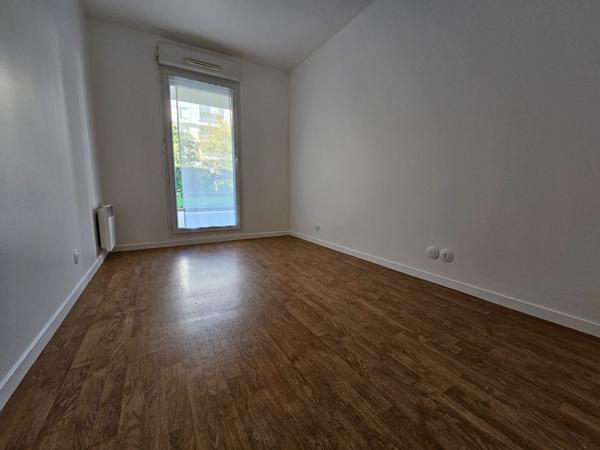 T3 63m² RÉNOVÉ + TERRASSE ET JARDIN + PARKING SS-SOL - CERGY LE HAUT