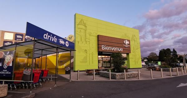 Fougères (35300) CENTRE COMMERCIAL CARREFOUR