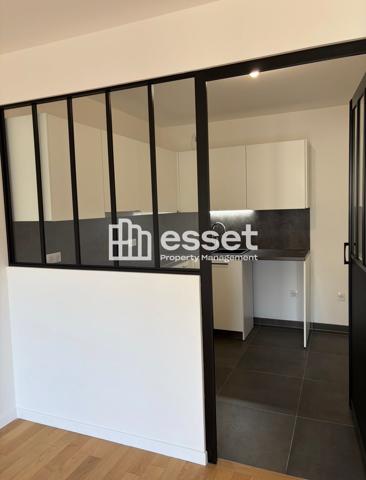 Location Appartement 4 pièces 93.86 m² - Courbevoie 92400