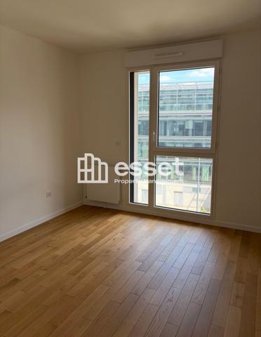 Location Appartement 4 pièces 93.86 m² - Courbevoie 92400