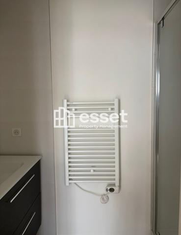 Location Appartement 4 pièces 93.86 m² - Courbevoie 92400
