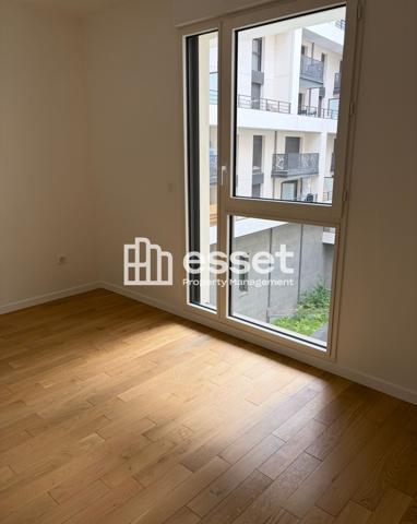 Location Appartement 4 pièces 93.86 m² - Courbevoie 92400