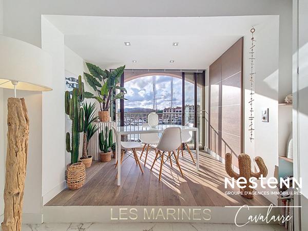 Appartement refait à neuf de type 1 d'environ 33 m² aux Marines de Cogolin à l'exposition sud et vue mer !