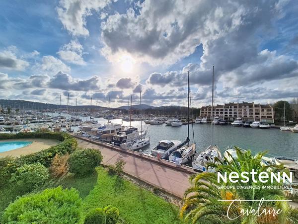Appartement refait à neuf de type 1 d'environ 33 m² aux Marines de Cogolin à l'exposition sud et vue mer !