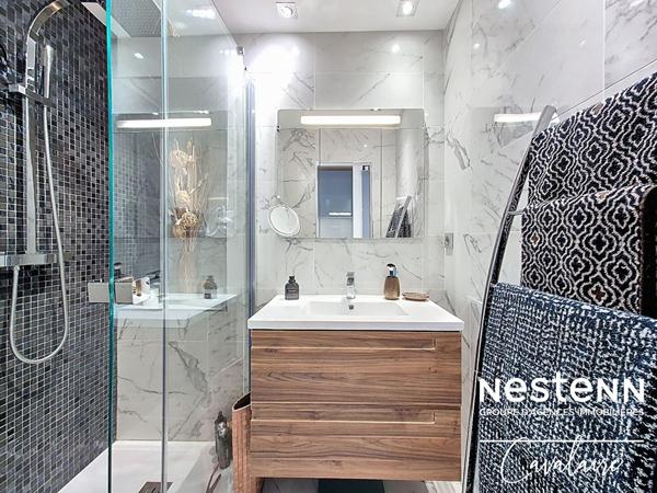 Appartement refait à neuf de type 1 d'environ 33 m² aux Marines de Cogolin à l'exposition sud et vue mer !