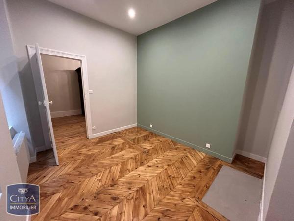 Appartement à louer 3 pièces 125.83m²