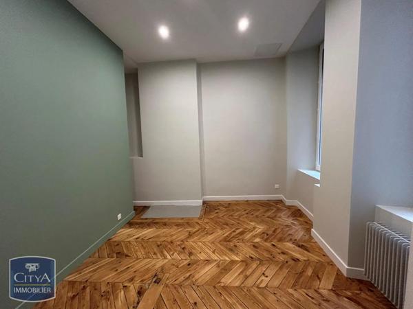 Appartement à louer 3 pièces 125.83m²