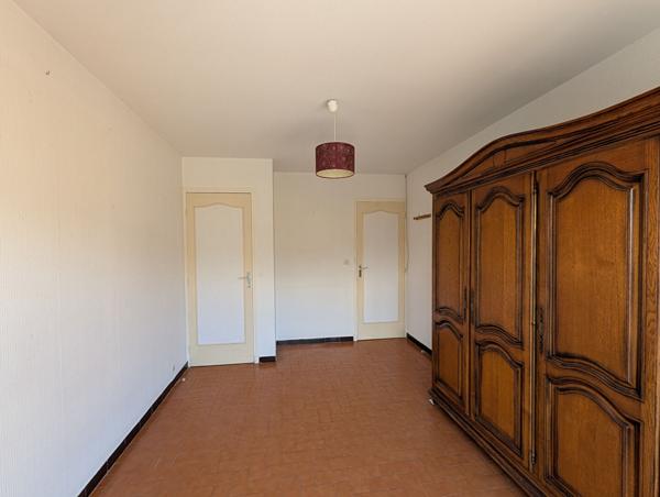 À VENDRE EN EXCLUSIVITÉ DRAGUIGNAN Appartement 3 pièces avec balcons, cave et parking