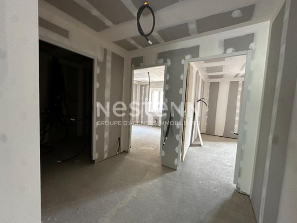 Maison de ville Hors d'eau / Hors d'air à finir d'aménager au coeur de Cérans-Foulletourte !