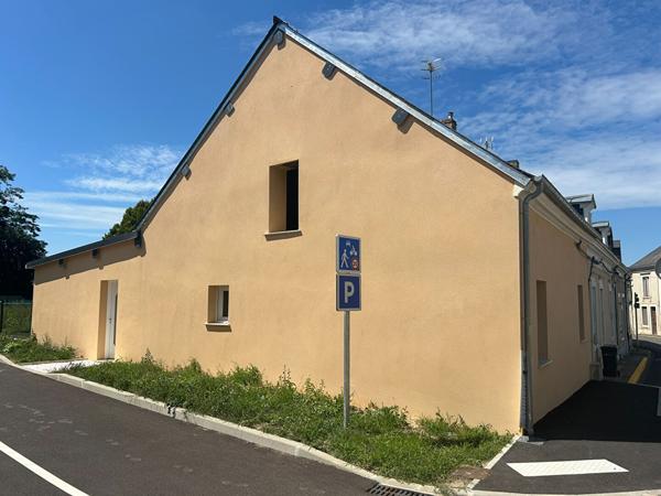 Maison de ville Hors d'eau / Hors d'air à finir d'aménager au coeur de Cérans-Foulletourte !