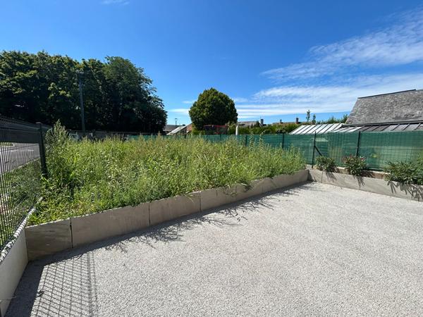 Maison de ville Hors d'eau / Hors d'air à finir d'aménager au coeur de Cérans-Foulletourte !