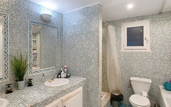 Maison à vendre    8 pièces • 261 m2 Peymeinade