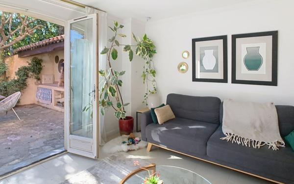 Maison à vendre    8 pièces • 261 m2 Peymeinade