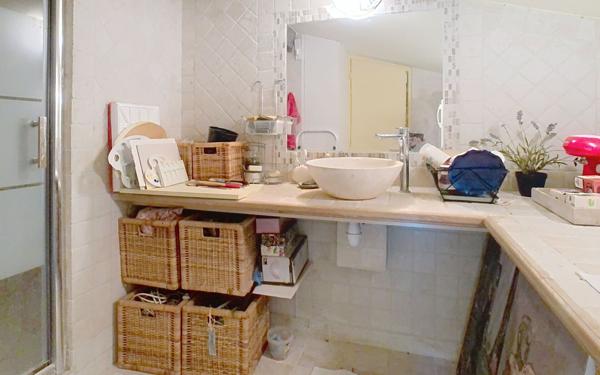 Maison à vendre    8 pièces • 261 m2 Peymeinade