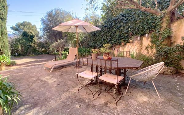 Maison à vendre    8 pièces • 261 m2 Peymeinade