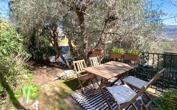 Maison à vendre    8 pièces • 261 m2 Peymeinade