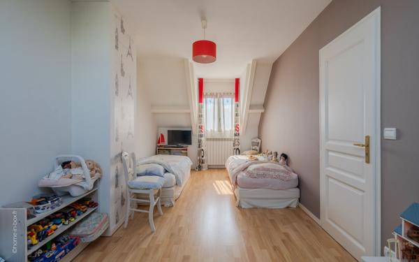 Maison à vendre    6 pièces • 130 m2 Champs-sur-Marne