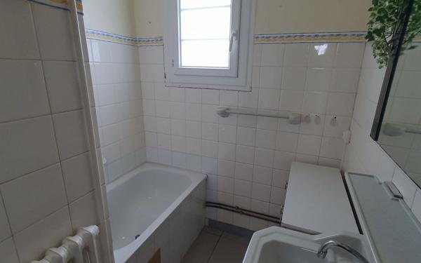 Maison à louer    4 pièces •  Trébeurden