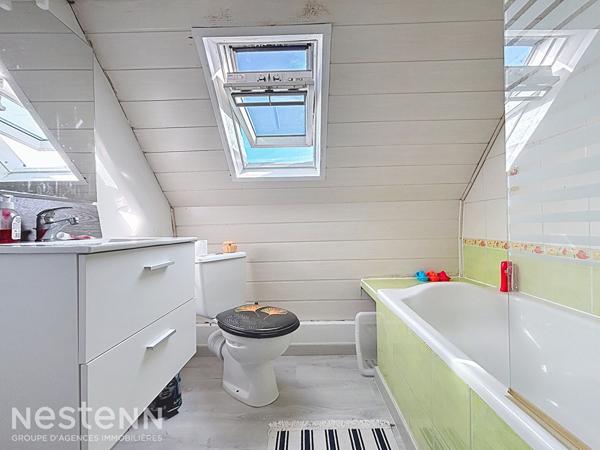 Maison mitoyenne sur Quimperlé, au calme, 114m², 4 chambres, proche commodités à pied