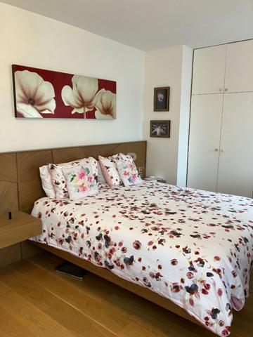 Appartement 5 pièce(s) 103 m2 6 Petit parc €960 000 ** - Référence 4676