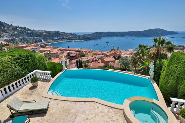 maison à vendre  5 pièces - 211 m2 VILLEFRANCHE SUR MER - 06